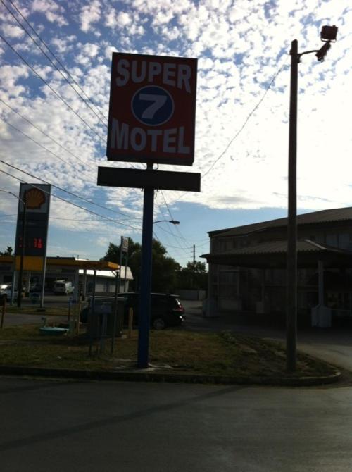 Super 7 Motel Ричмонд Экстерьер фото